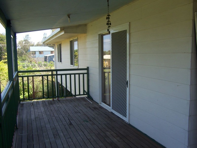 68 Scotts Road, Macleay Island QLD 4184