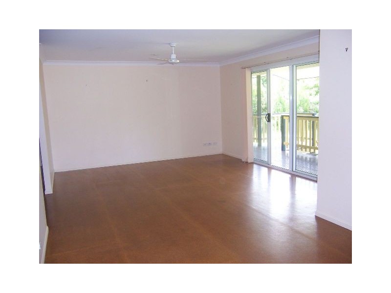 13 Benowa Street, Macleay Island QLD 4184