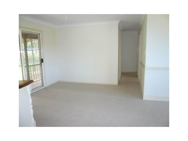 8 Vine Street, Macleay Island QLD 4184