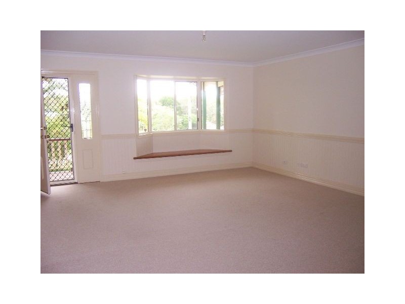 8 Vine Street, Macleay Island QLD 4184