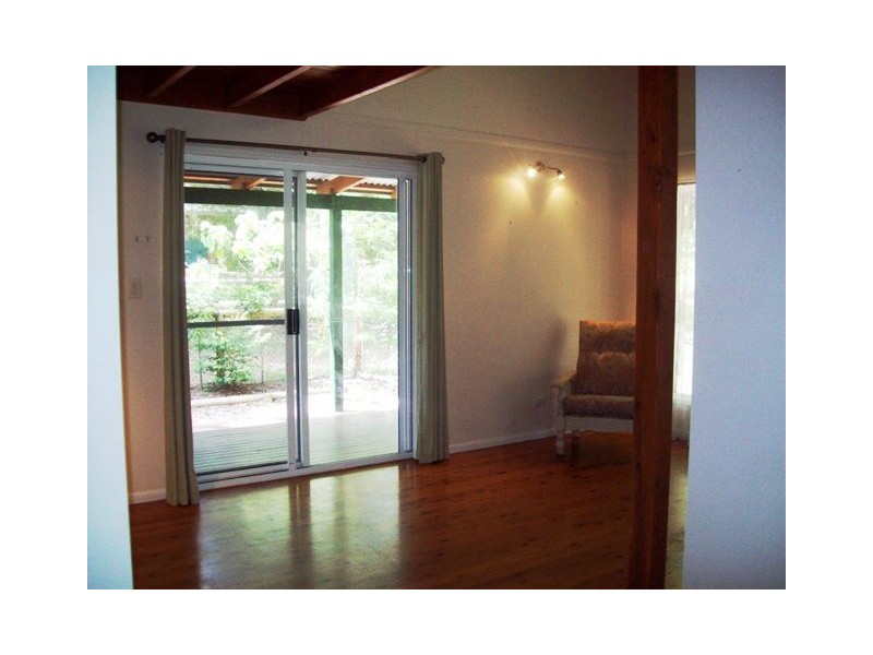 28 Karrawarra Street, Macleay Island QLD 4184