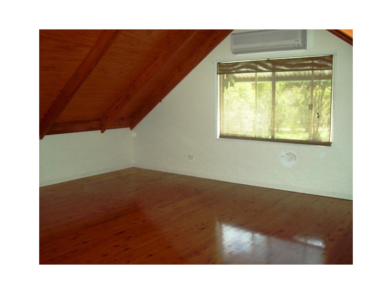 28 Karrawarra Street, Macleay Island QLD 4184