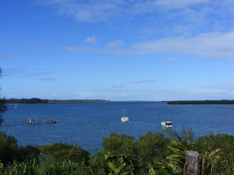112 Western Road, Macleay Island QLD 4184