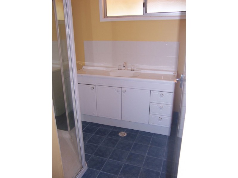 112 Western Road, Macleay Island QLD 4184