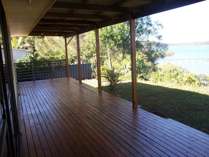 112 Western Road, Macleay Island QLD 4184