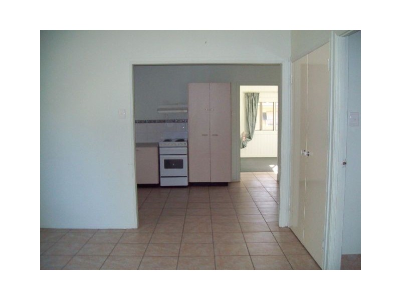 4 Glen Street, Macleay Island QLD 4184