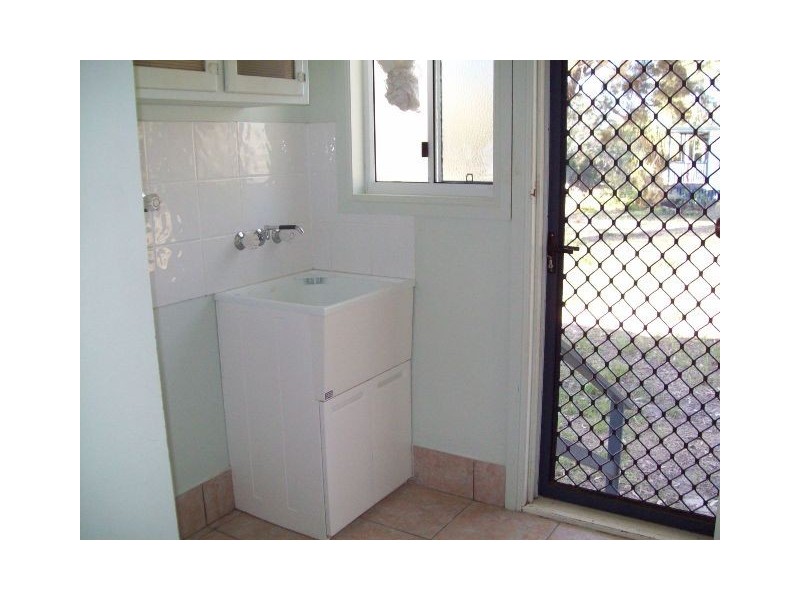 4 Glen Street, Macleay Island QLD 4184