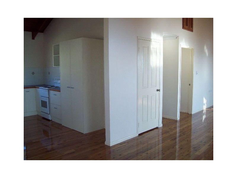 26 Kim Crescent, Macleay Island QLD 4184