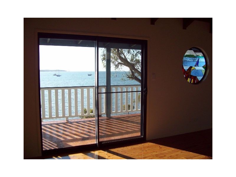 26 Kim Crescent, Macleay Island QLD 4184