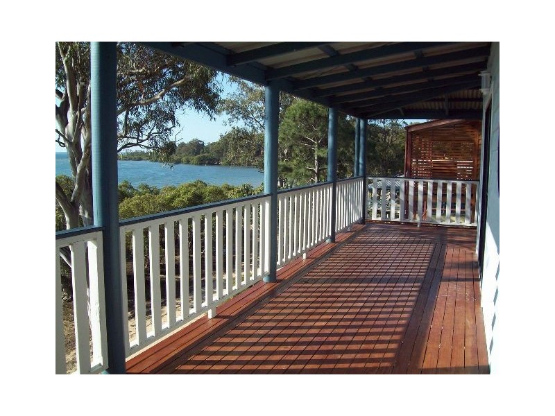 26 Kim Crescent, Macleay Island QLD 4184