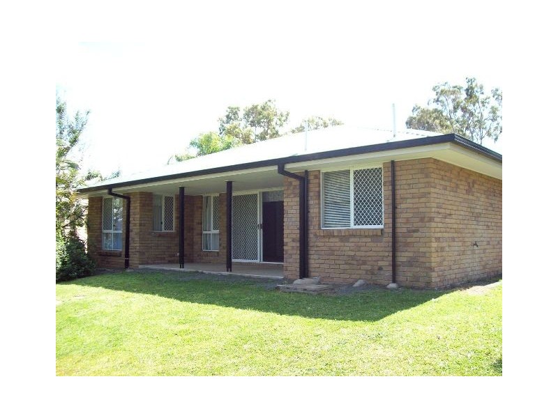 16 Calm Waters Crescent, Macleay Island QLD 4184