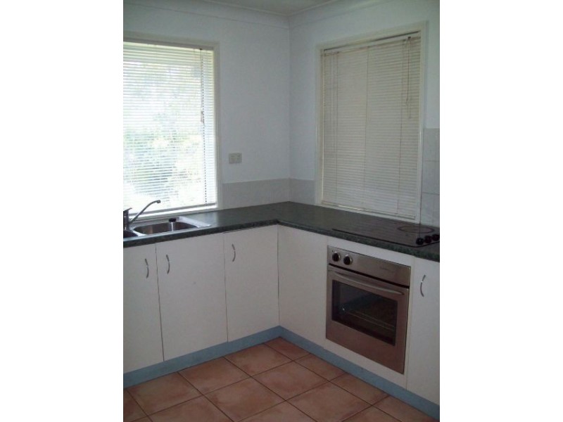 16 Calm Waters Crescent, Macleay Island QLD 4184