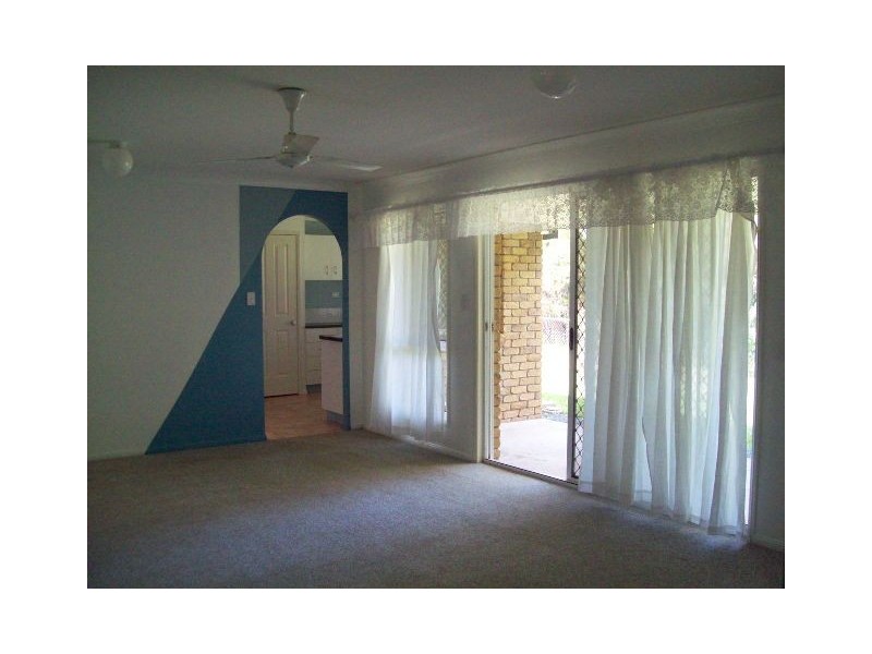 16 Calm Waters Crescent, Macleay Island QLD 4184