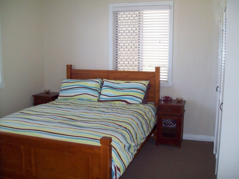 13 Tina Avenue, Lamb Island QLD 4184