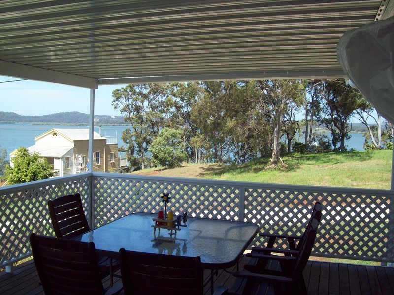 13 Tina Avenue, Lamb Island QLD 4184