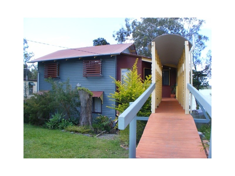 35 Jan Street, Macleay Island QLD 4184