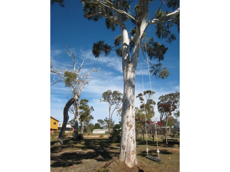 40-42 Timothy Street, Macleay Island QLD 4184