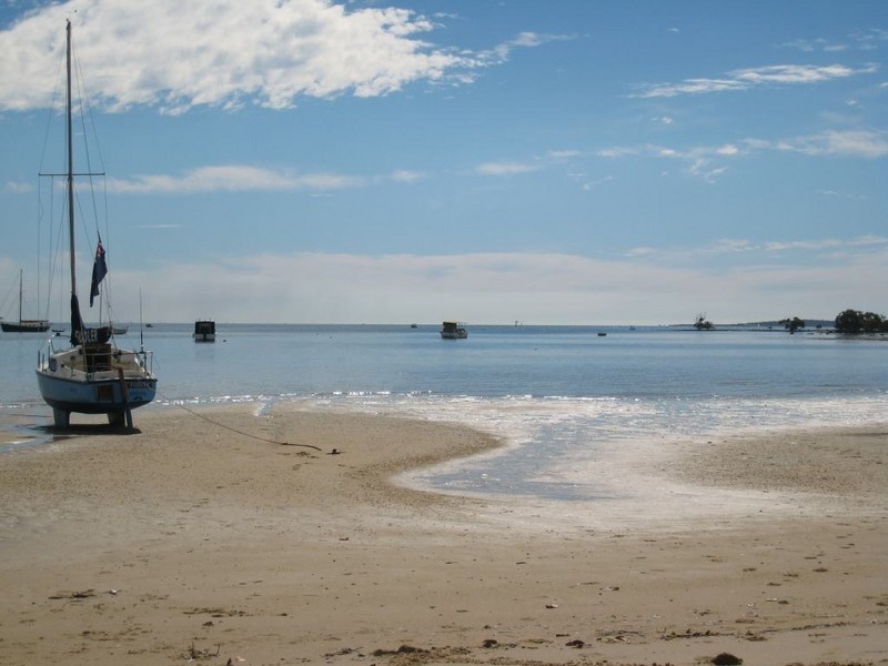 40-42 Timothy Street, Macleay Island QLD 4184