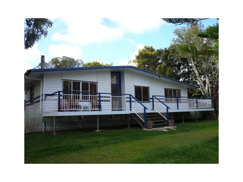 17 Florence Street, Macleay Island QLD 4184