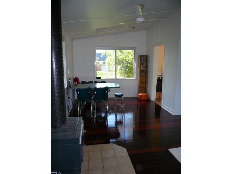 17 Florence Street, Macleay Island QLD 4184