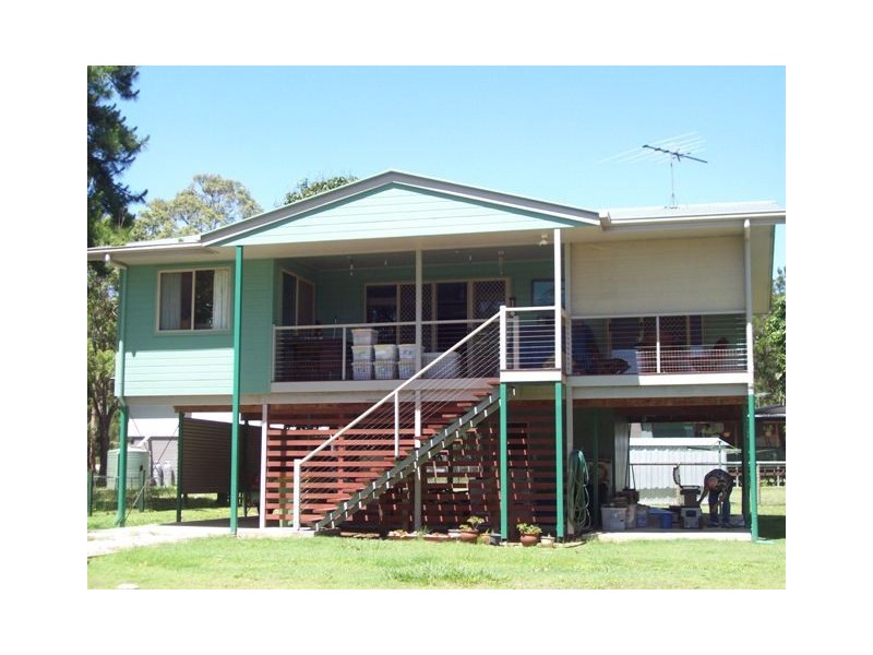 177 High Central Road, Macleay Island QLD 4184
