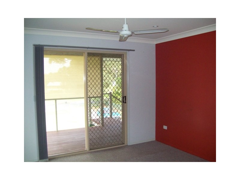177 High Central Road, Macleay Island QLD 4184