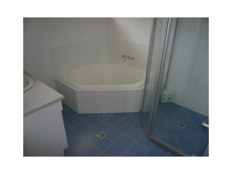 65 Eastbourne Terrace, Macleay Island QLD 4184