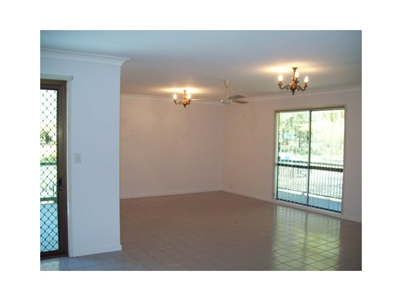 5 Noon-Muckle Street, Macleay Island QLD 4184