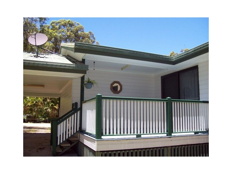 5 Noon-Muckle Street, Macleay Island QLD 4184