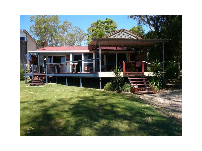 15 Attunga, Macleay Island QLD 4184