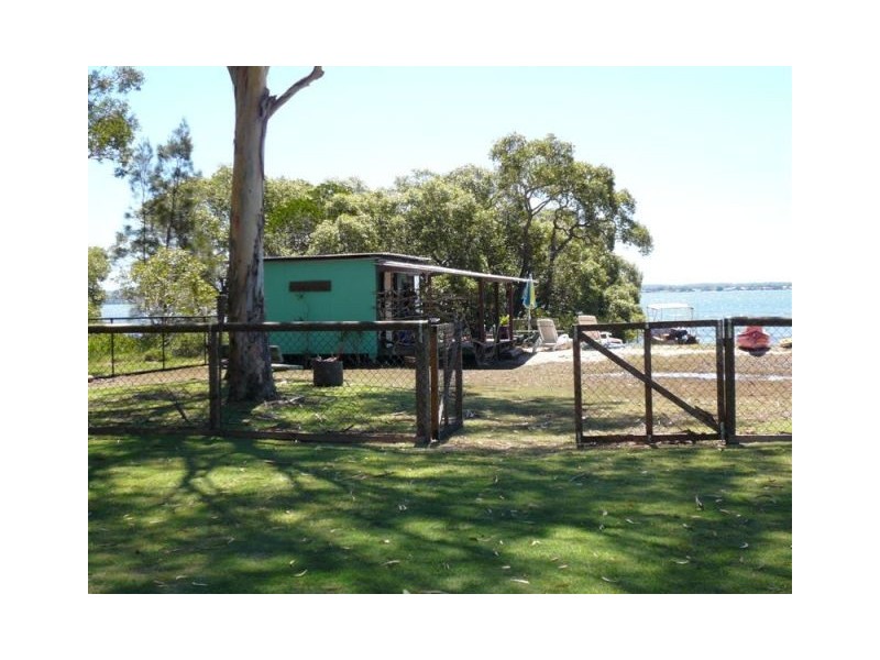 15 Attunga, Macleay Island QLD 4184