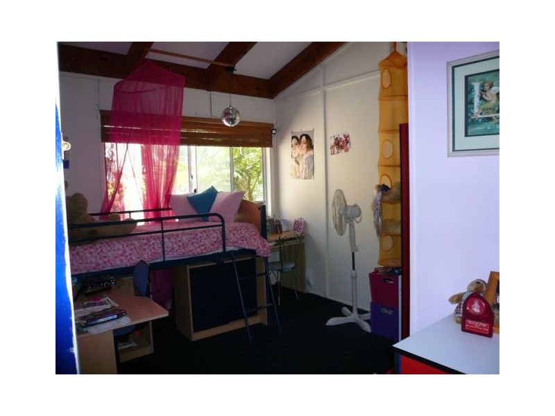 15 Attunga, Macleay Island QLD 4184