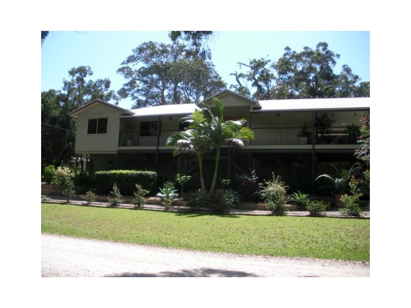 2 President Terrace, Macleay Island QLD 4184