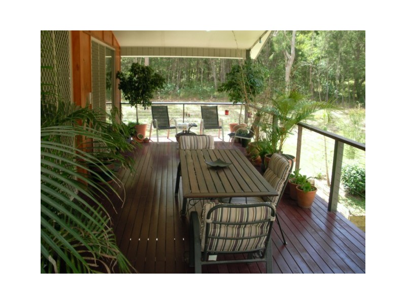 2 President Terrace, Macleay Island QLD 4184