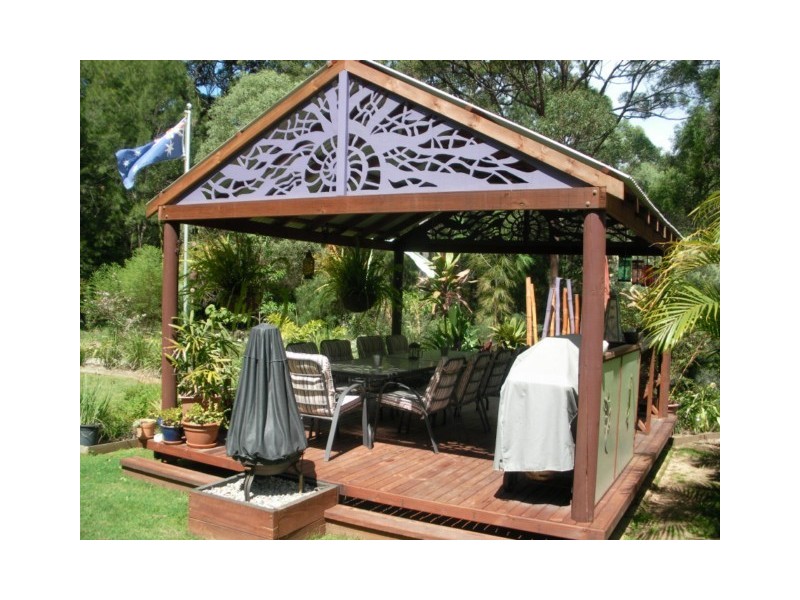 2 President Terrace, Macleay Island QLD 4184