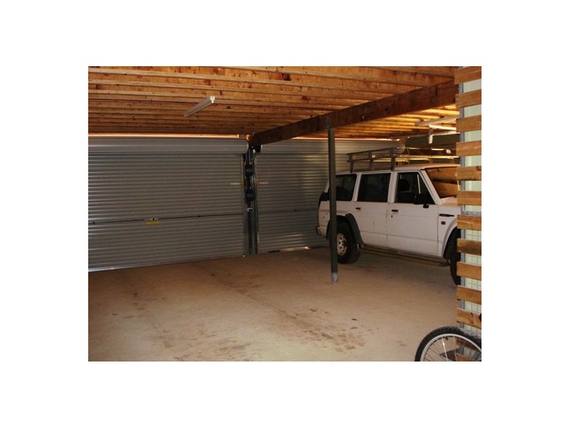 2 President Terrace, Macleay Island QLD 4184