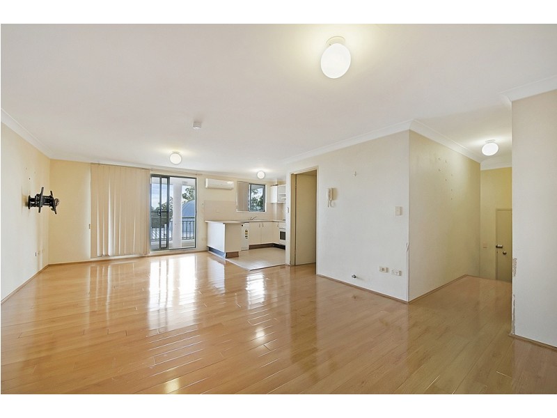 29/11-13 Fourth Avenue, Blacktown NSW 2148