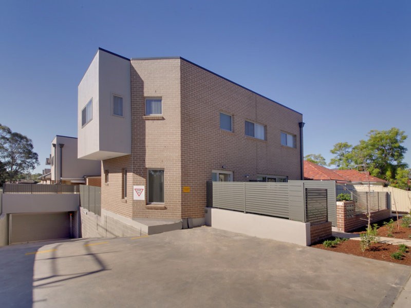 7/17 Carinya Road, Girraween NSW 2145