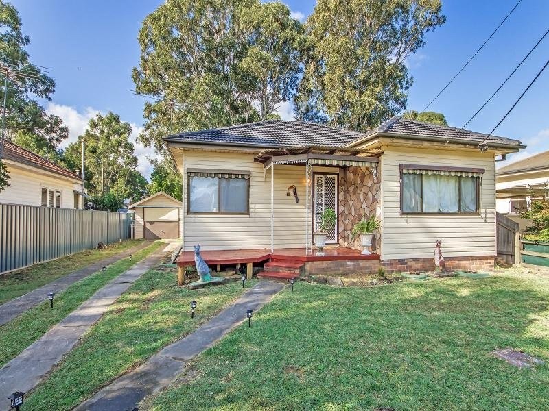 17 Budgeree Road, Toongabbie NSW 2146