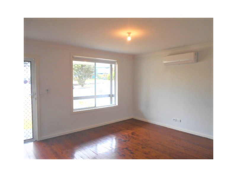 60 Lucena Crescent, Lethbridge Park NSW 2770