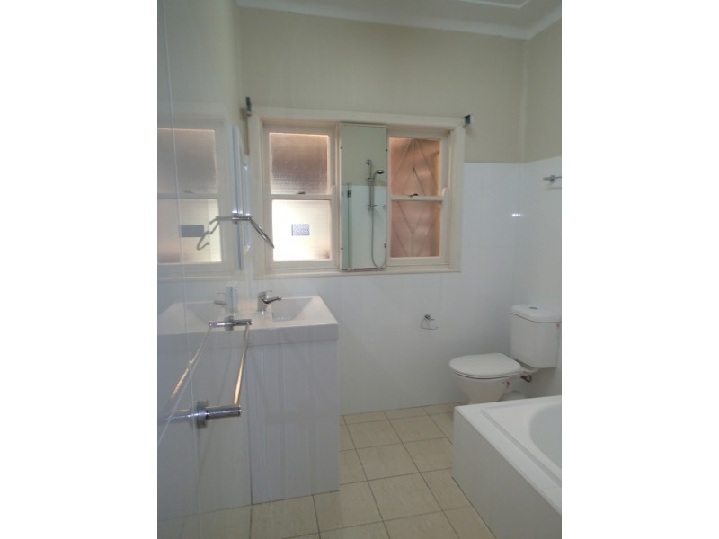 4 Livingstone Avenue, Baulkham Hills NSW 2153