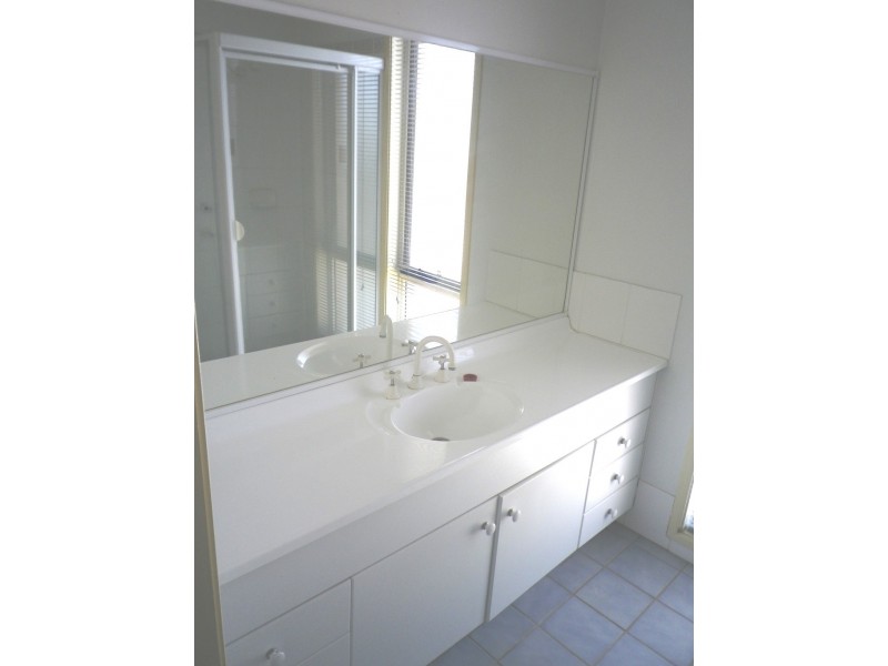 20 Sperring Avenue, Oakhurst NSW 2761