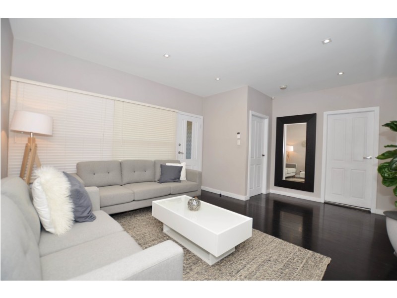 207 Henry Lawson Drive, Georges Hall NSW 2198