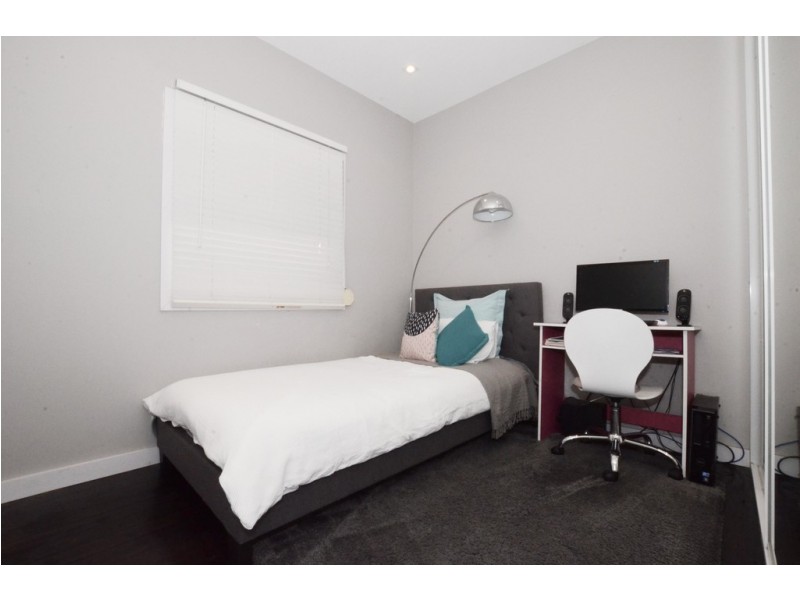 207 Henry Lawson Drive, Georges Hall NSW 2198