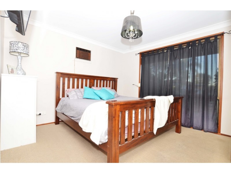 18 Alroy Crescent, Hassall Grove NSW 2761