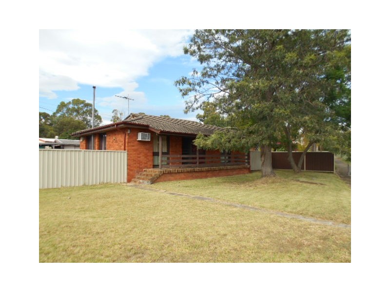 52 Keesing Crescent, Blackett NSW 2770