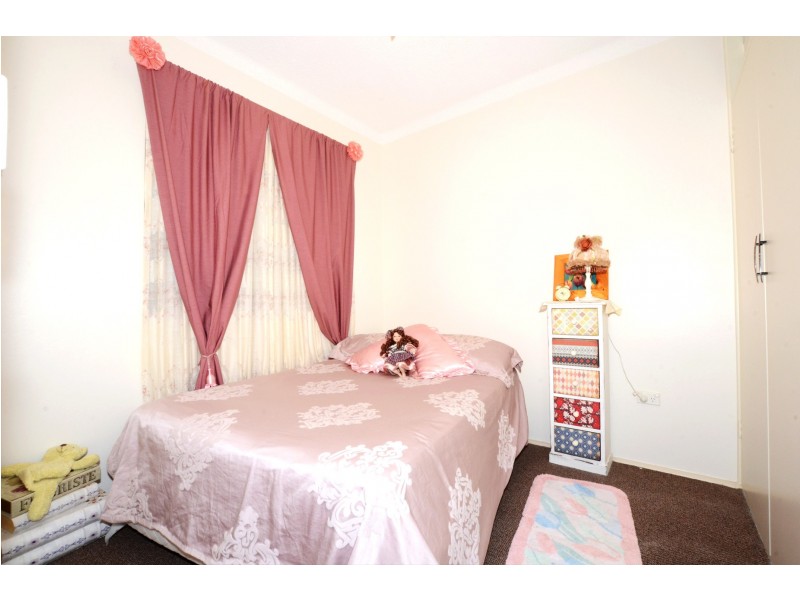 1/18 Sturt Street, Campbelltown NSW 2560