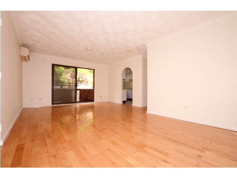 2/27 Park Avenue, Westmead NSW 2145