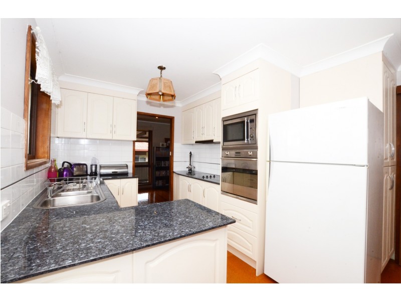 4 Kolodong Drive, Quakers Hill NSW 2763