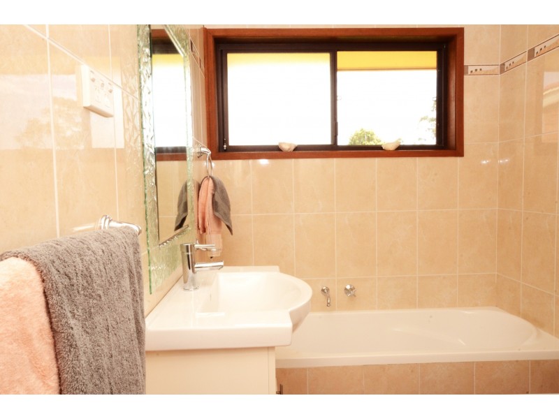 4 Kolodong Drive, Quakers Hill NSW 2763